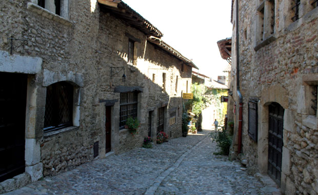 Pérouges