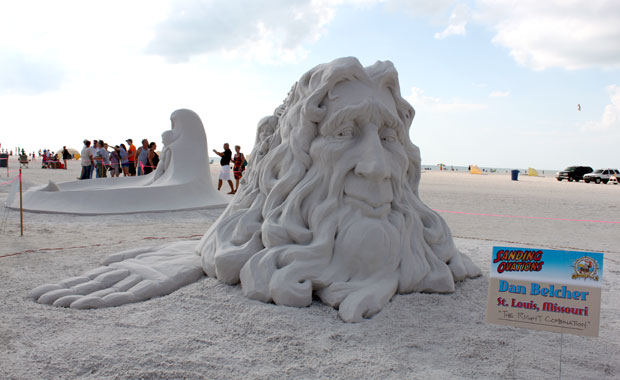 Sculpture sur sable à Treasure Island