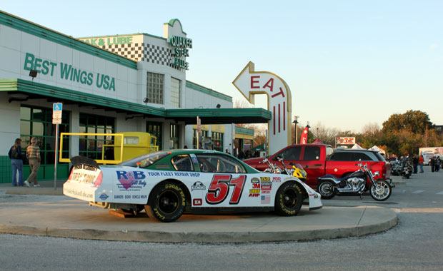 Reunion de Motard a Quaker Steak & Lube