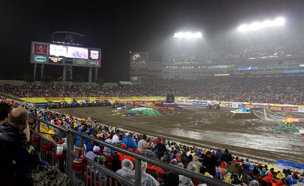 Monster Jam au stade Raymond James