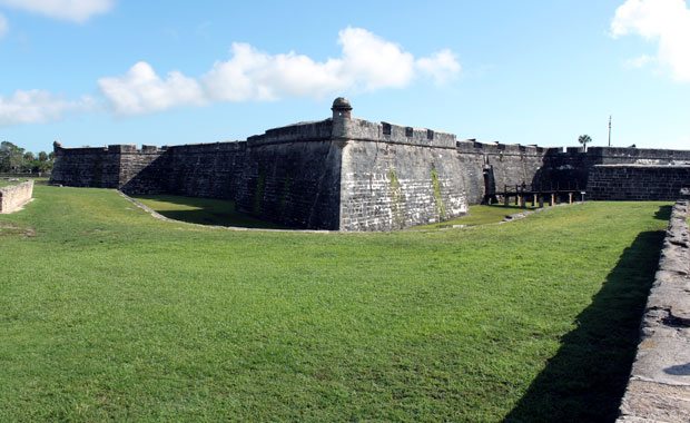 Visite de Saint Augustine