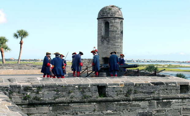 Visite de Saint Augustine